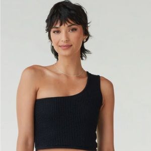 Vetta knit two piece. Black color, a mermaid’s dream.